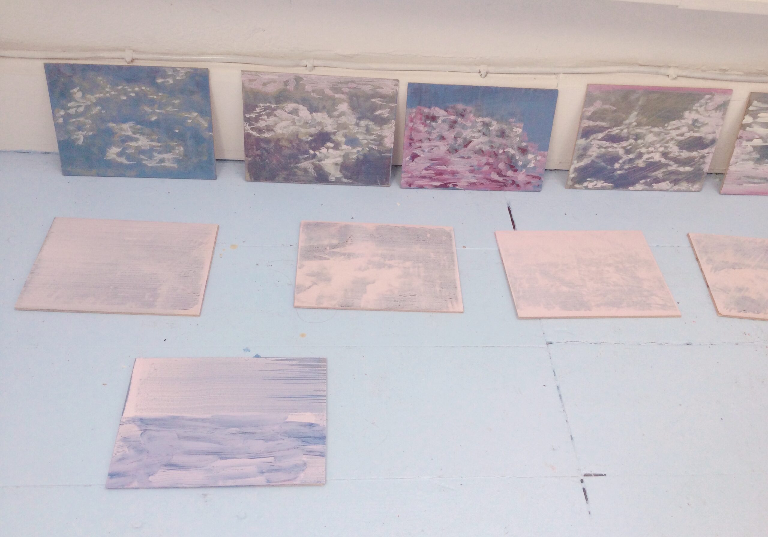 {
  "focalLength" : 26,
  "isBackCam" : 1,
  "orientation" : 3,
  "meteringMode" : 0,
  "exposureMode" : 0
}